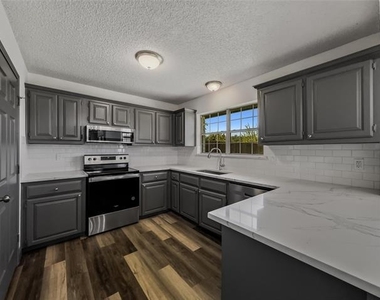 116 Princeton Circle - Photo Thumbnail 9