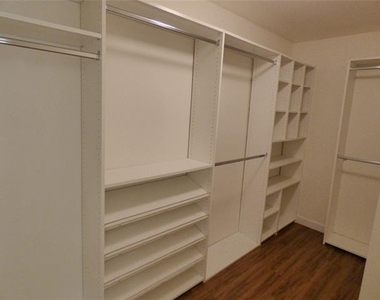 3904 Valez Drive - Photo Thumbnail 22