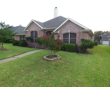 3904 Valez Drive - Photo Thumbnail 1