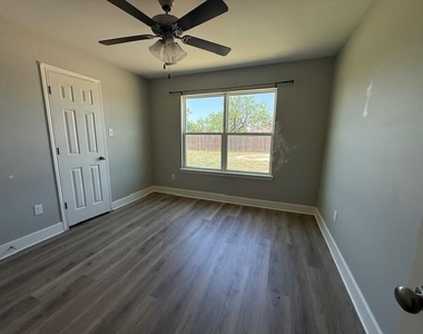 331 Hog Eye Road - Photo Thumbnail 7