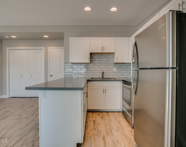 1008 S Mariana Street - Photo Thumbnail 3