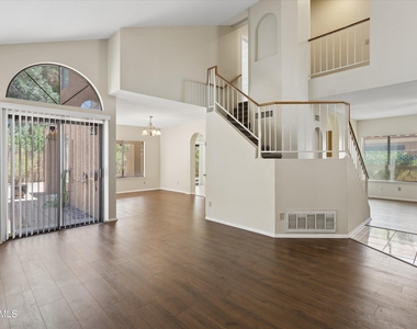 15805 N 51st Street - Photo Thumbnail 34