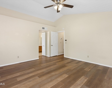 15805 N 51st Street - Photo Thumbnail 18