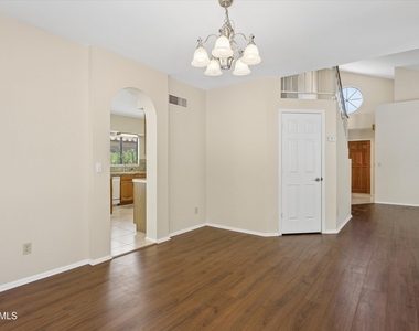 15805 N 51st Street - Photo Thumbnail 27
