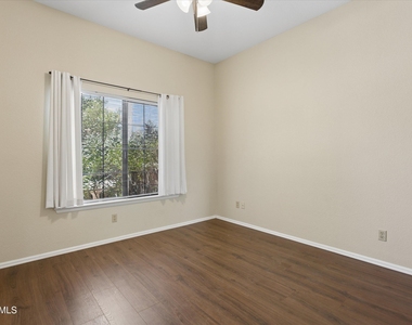 15805 N 51st Street - Photo Thumbnail 14