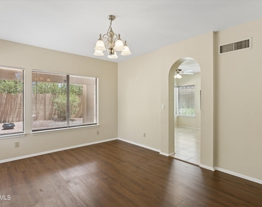15805 N 51st Street - Photo Thumbnail 7