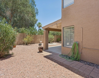 15805 N 51st Street - Photo Thumbnail 32