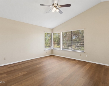 15805 N 51st Street - Photo Thumbnail 15