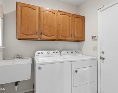 15805 N 51st Street - Photo Thumbnail 5