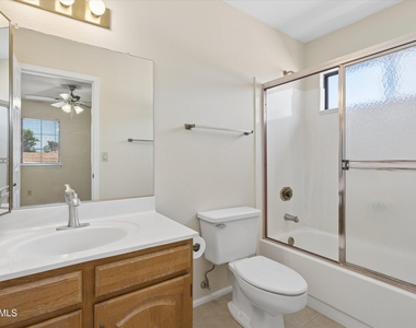 15805 N 51st Street - Photo Thumbnail 24