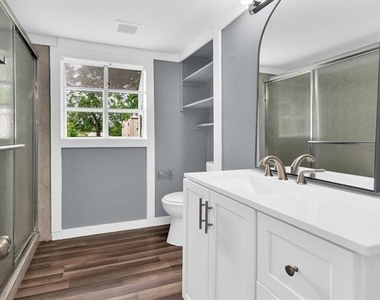 721 S First Street - Photo Thumbnail 10