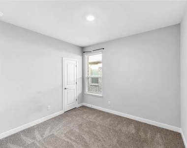 11057 Temple Gardens Trail - Photo Thumbnail 14