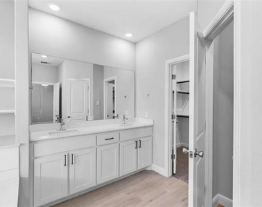 11057 Temple Gardens Trail - Photo Thumbnail 25