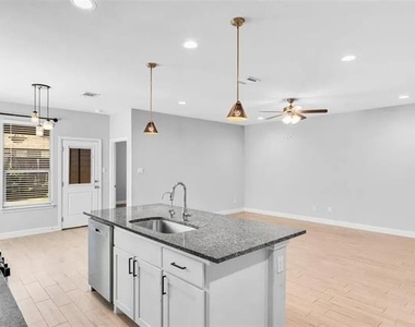 11057 Temple Gardens Trail - Photo Thumbnail 9