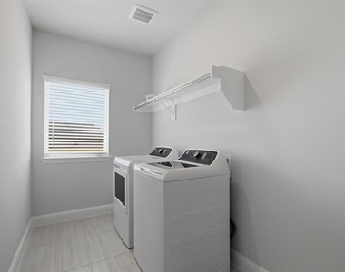 1224 Redcoat Drive - Photo Thumbnail 29