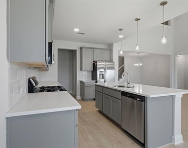 1224 Redcoat Drive - Photo Thumbnail 13