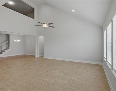 1224 Redcoat Drive - Photo Thumbnail 9