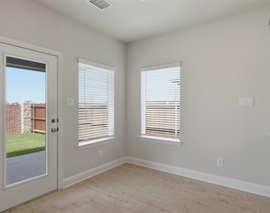1224 Redcoat Drive - Photo Thumbnail 18