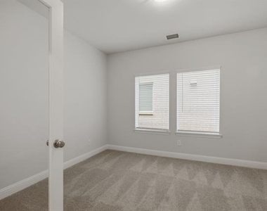 1224 Redcoat Drive - Photo Thumbnail 30