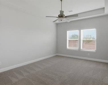 1224 Redcoat Drive - Photo Thumbnail 20