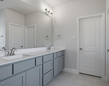 1224 Redcoat Drive - Photo Thumbnail 23