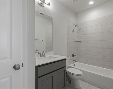 1224 Redcoat Drive - Photo Thumbnail 27
