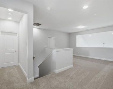 1224 Redcoat Drive - Photo Thumbnail 32