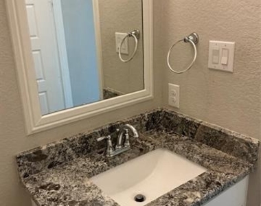 2195 English Ivy Road - Photo Thumbnail 15