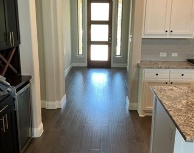 2195 English Ivy Road - Photo Thumbnail 3