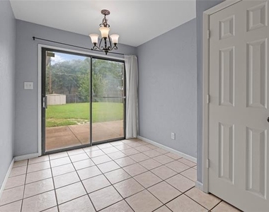 1105 Joshua Tree Drive - Photo Thumbnail 9