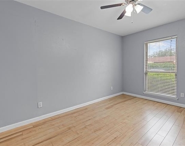 1105 Joshua Tree Drive - Photo Thumbnail 14