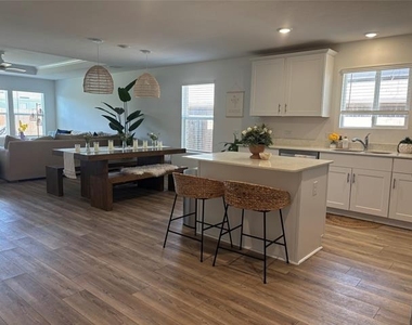 1945 Javelina Street - Photo Thumbnail 17