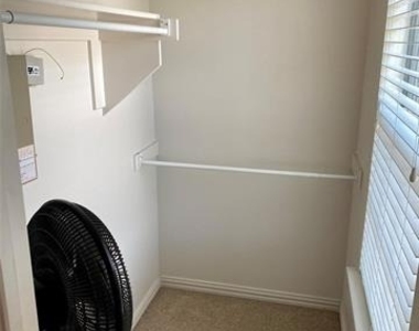 3105 Carlisle Street - Photo Thumbnail 12