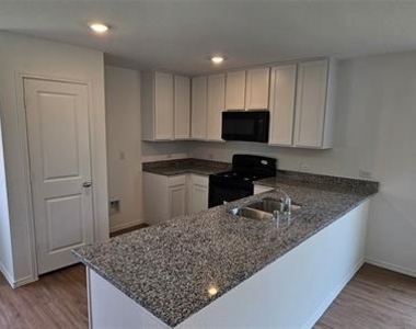 1121 Desert Willow - Photo Thumbnail 5