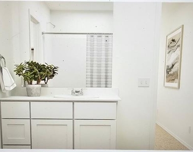 1121 Desert Willow - Photo Thumbnail 25