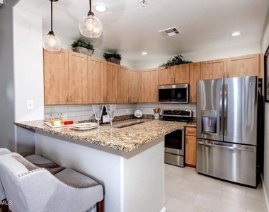 11640 N Tatum Boulevard - Photo Thumbnail 2