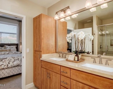 11640 N Tatum Boulevard - Photo Thumbnail 4