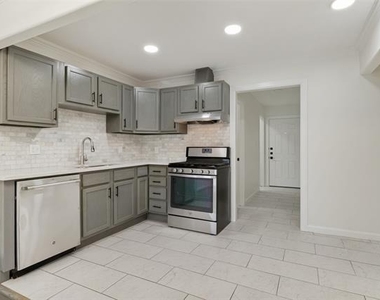 6502 Howard Avenue - Photo Thumbnail 4
