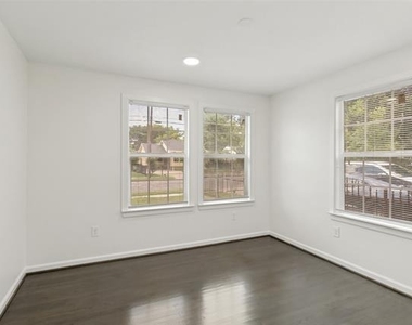 6502 Howard Avenue - Photo Thumbnail 6