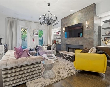 3633 Brown Street - Photo Thumbnail 4