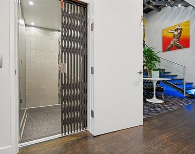 3633 Brown Street - Photo Thumbnail 9