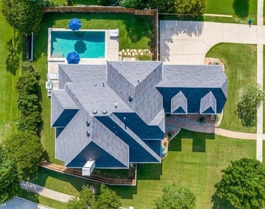 301 Foxcroft Lane - Photo Thumbnail 37