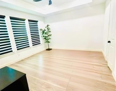 3205 Lapis Lane - Photo Thumbnail 8