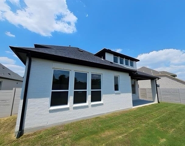 3205 Lapis Lane - Photo Thumbnail 20