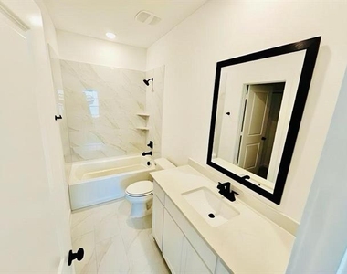 3205 Lapis Lane - Photo Thumbnail 13