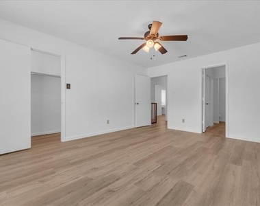 1205 Fairhaven Drive - Photo Thumbnail 27