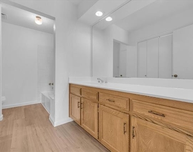 1205 Fairhaven Drive - Photo Thumbnail 24