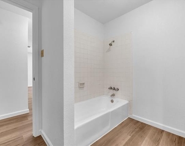 1205 Fairhaven Drive - Photo Thumbnail 11
