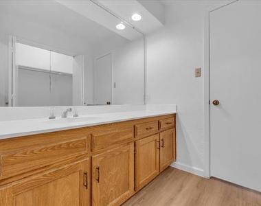 1205 Fairhaven Drive - Photo Thumbnail 25