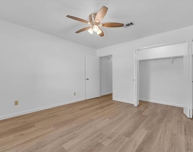 1205 Fairhaven Drive - Photo Thumbnail 15